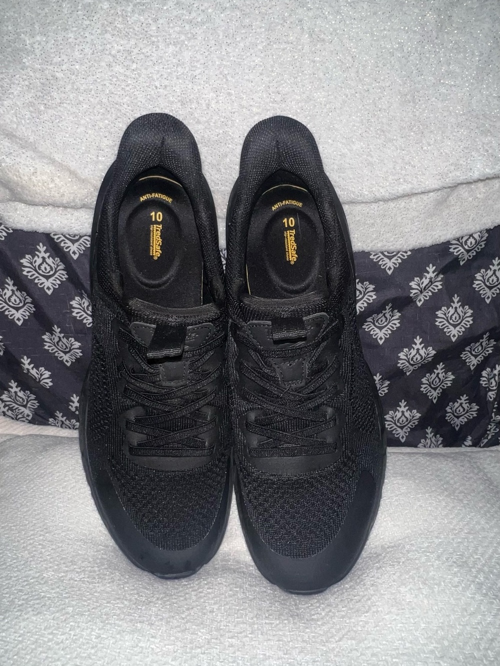 Men's TredSafe All-Black Coil on edge slip resistant. Lightweight work shoes.